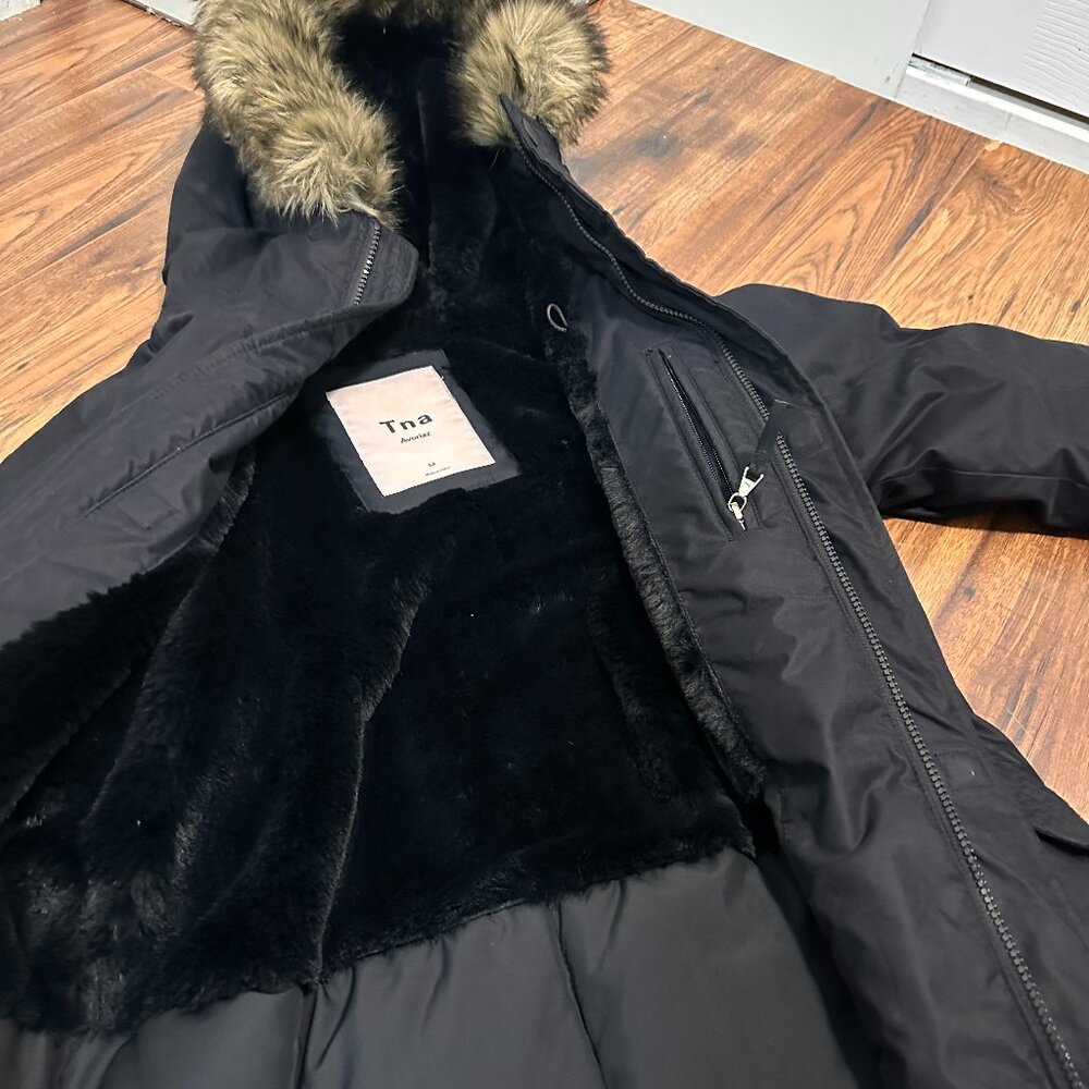Aritzia Tna Avoriaz Parka – Black – Size(M - Picture 15 of 16
